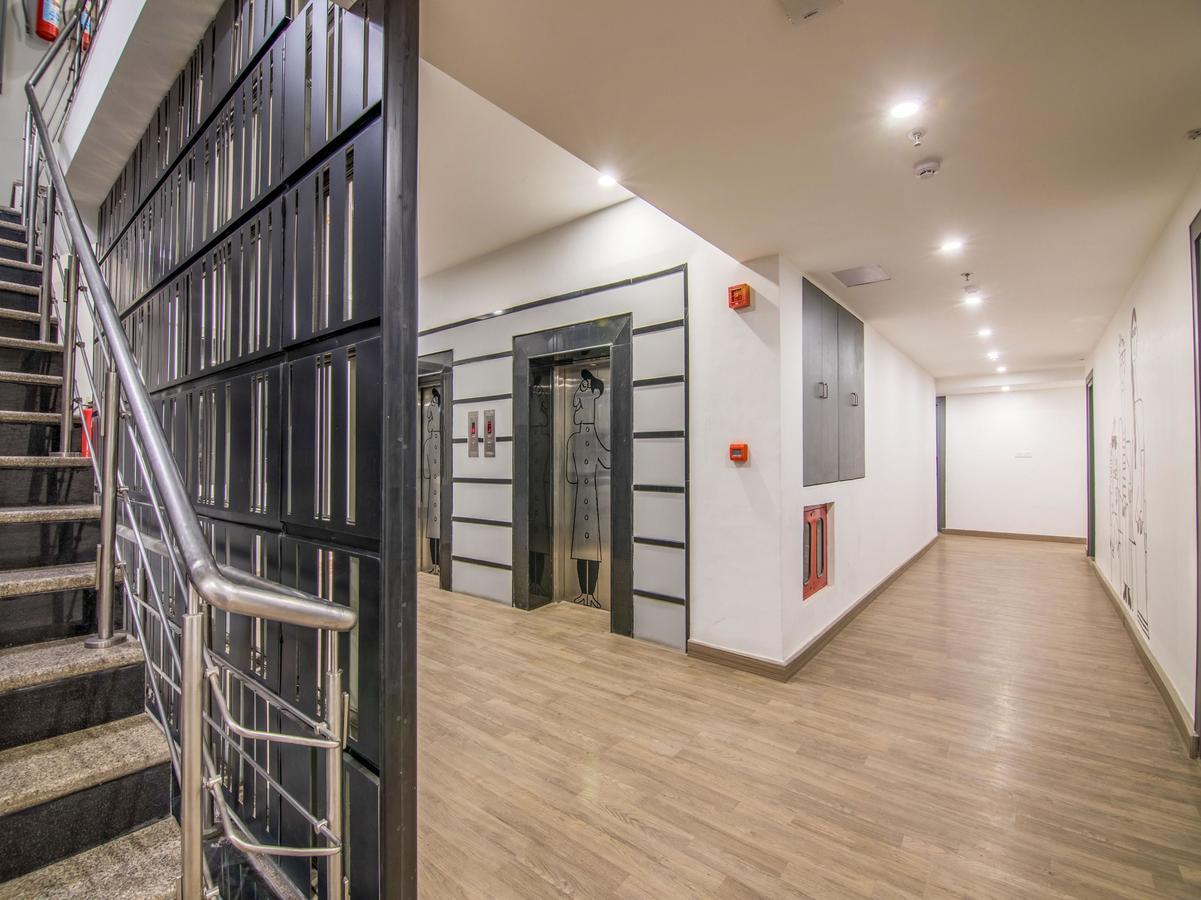 Oyo Townhouse 028 Corporate Suite Νόιντα Εξωτερικό φωτογραφία