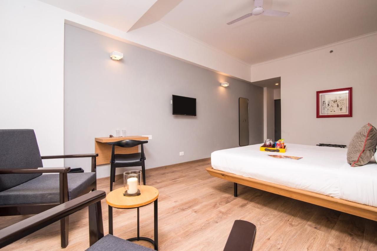 Oyo Townhouse 028 Corporate Suite Νόιντα Εξωτερικό φωτογραφία