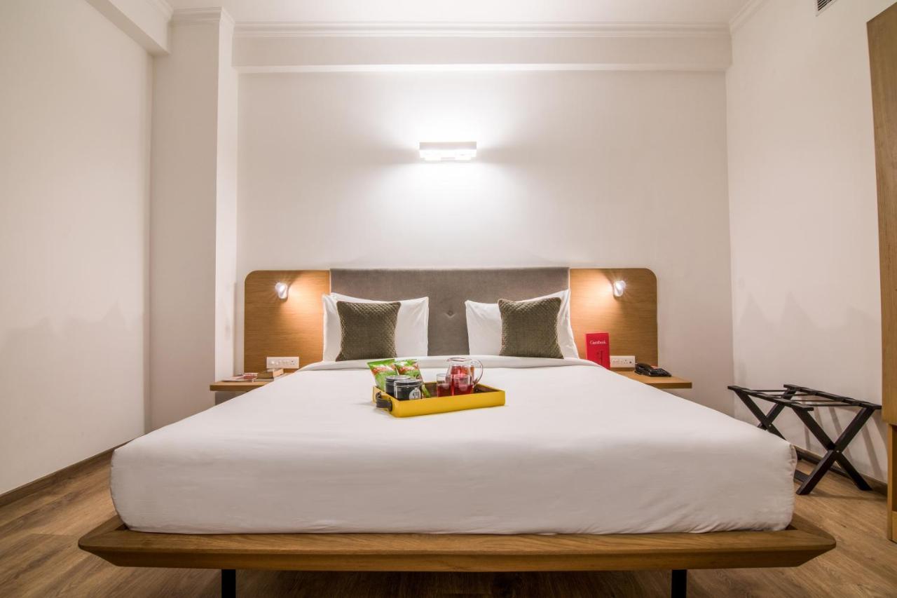 Oyo Townhouse 028 Corporate Suite Νόιντα Εξωτερικό φωτογραφία