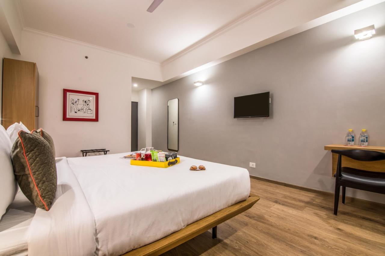 Oyo Townhouse 028 Corporate Suite Νόιντα Εξωτερικό φωτογραφία