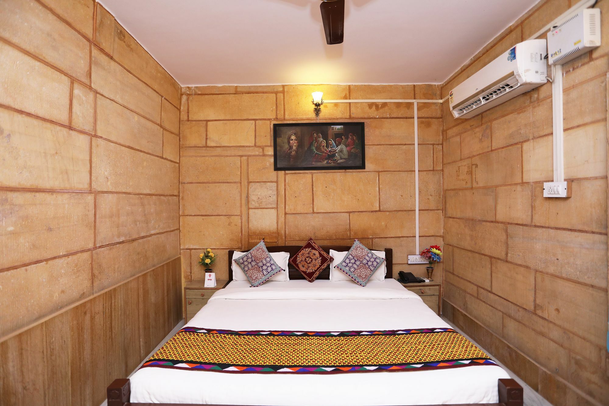 Oyo Townhouse 028 Corporate Suite Νόιντα Εξωτερικό φωτογραφία