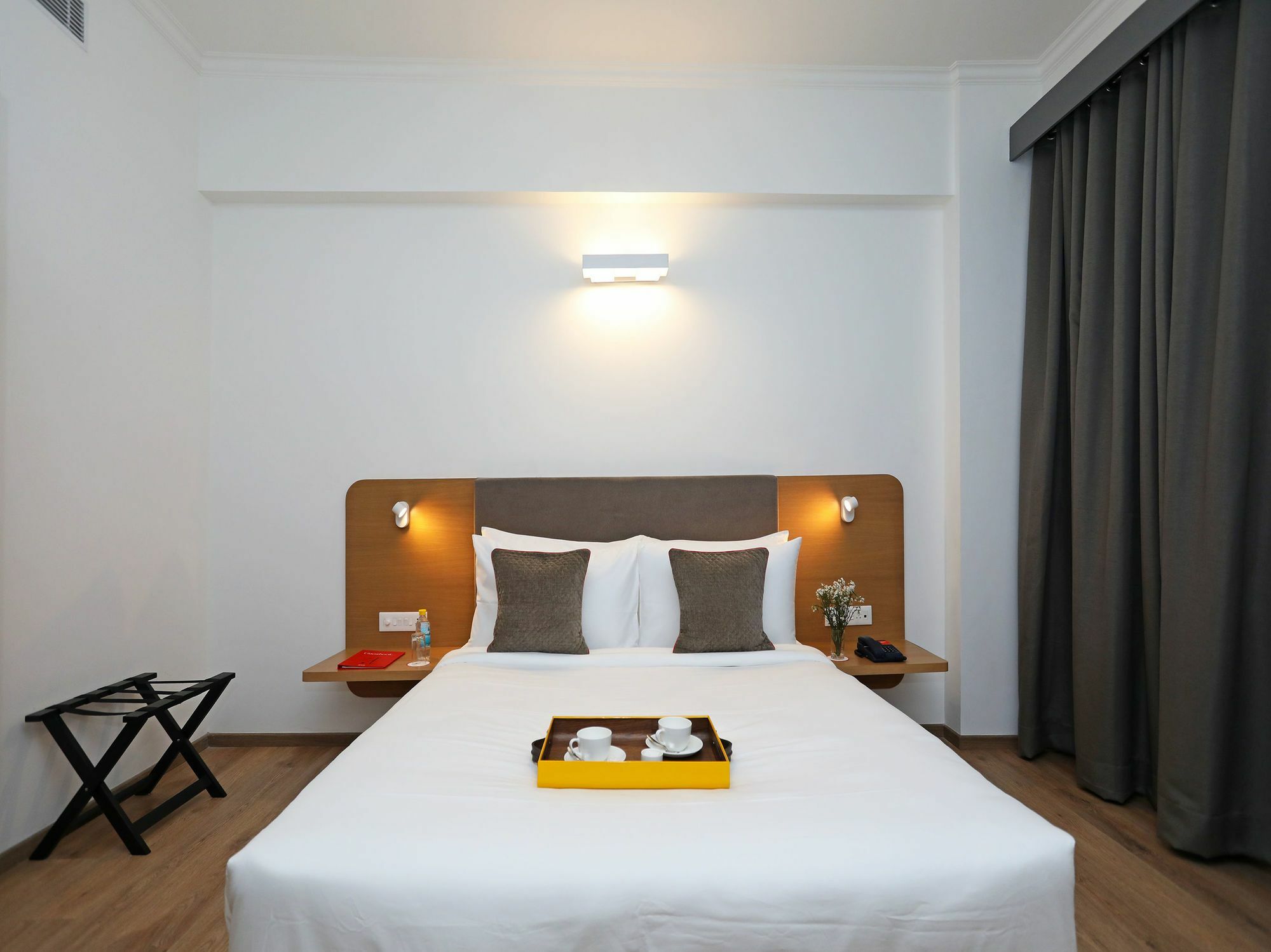 Oyo Townhouse 028 Corporate Suite Νόιντα Εξωτερικό φωτογραφία