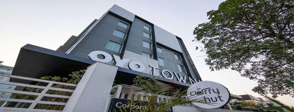 Oyo Townhouse 028 Corporate Suite Νόιντα Εξωτερικό φωτογραφία