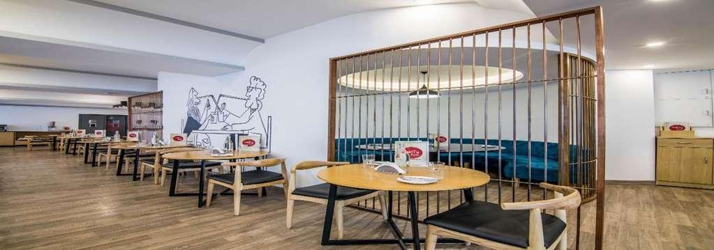 Oyo Townhouse 028 Corporate Suite Νόιντα Ανέσεις φωτογραφία